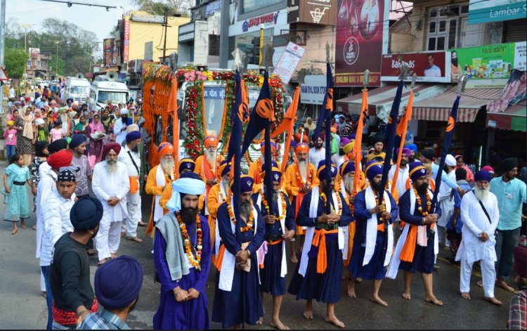 बोले सो निहाल सत श्री अकाल के जैकारों से गूंजा ऊना