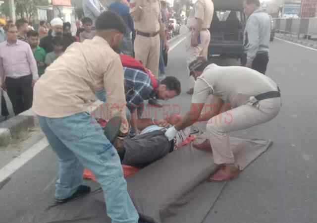 जालंधरः ट्रक और एक्टिवा की भीषण टक्कर में बुजुर्ग की मौत, देखें तस्वीरें