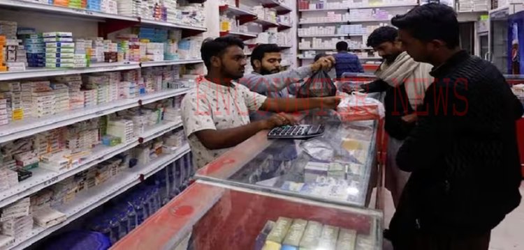 सरकार के सामने आई नई मुसीबतः आटा, प्याज के बाद अब दवाओं की आई भारी कमी