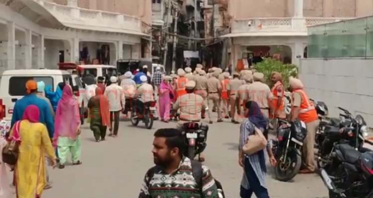 बड़ी ख़बरः छावनी में तबदील हुआ पंजाब का यह जिला, देखें वीडियो