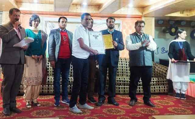 विक्ट्री इंडिया नेशनल ऑर्गेनाइजेशन को जिला स्तरीय सम्मान पुरस्कार 