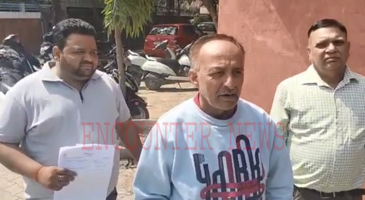 जालंधरः पूर्व डिप्टी मेयर हरसिमरनजीत बंटी के PA पर नशेड़ियों ने किया हमला, देखें वीडियो