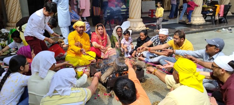 एम आर सी ग्रुप व एचआरटीसी के सहयोग से आईएसबीटी में  हवन-यज्ञ व लंगर का आयोजन