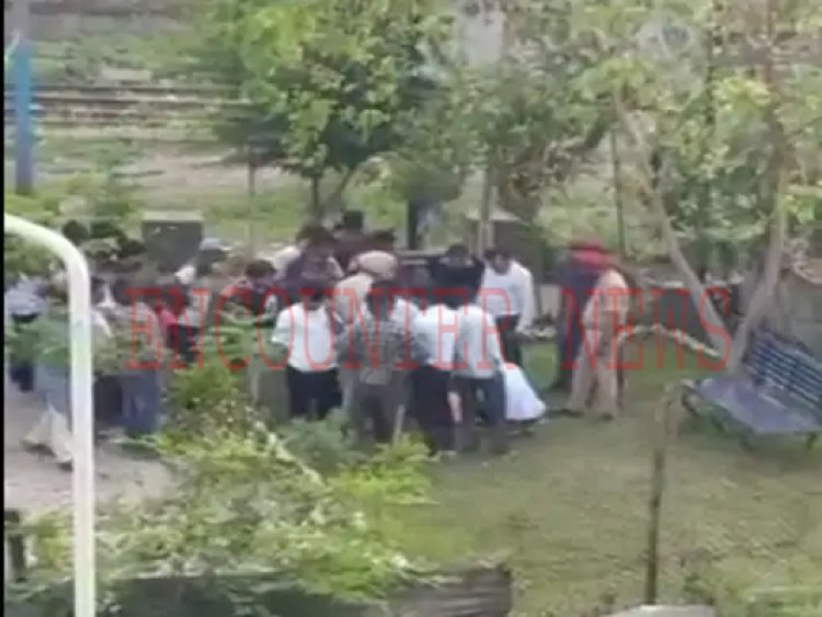 पंजाबः फिल्म देखकर लौट रही युवती पुल से गिरी, सहेली हुई फरार, देखें वीडियो