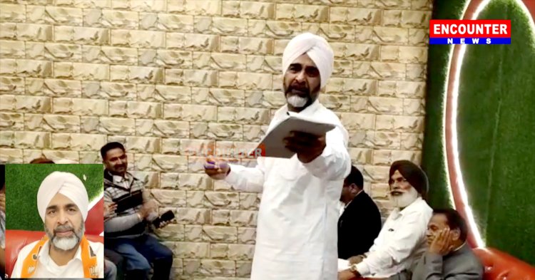 ਪੰਜਾਬ : ਚਲਦੀ ਮੀਟਿੰਗ ਦੌਰਾਨ ਸਾਬਕਾ ਖਜ਼ਾਨਾ ਮੰਤਰੀ ਨੇ ਪੱਤਰਕਾਰਾਂ ਨੂੰ ਕਵਰੇਜ਼ ਕਰਨ ਤੋਂ ਰੋਕਿਆ, ਦੇਖੋ ਵੀਡਿਓ