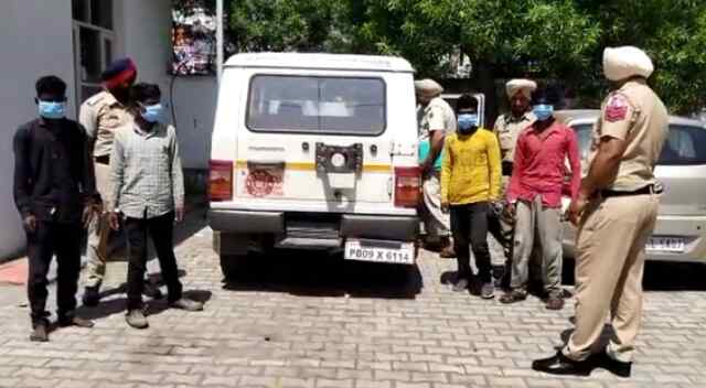 कपूरथलाः 4 लोगों ने बछियों के साथ बलात्कार कर की हत्या , देखें वीडियो