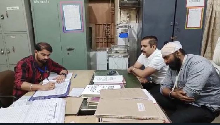 पंजाबः विद्यार्थियों ने अपने ही अध्यापक से की मारपीट, देखे वीडियो
