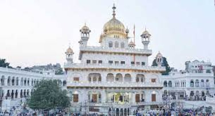 पंजाब: सोशल मीडिया चैनल ब्लॉक करने को लेकर अकाल तख्त ने बुलाई बड़ी बैठक