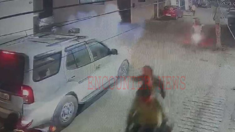 बीजेपी नेत्री के बेटे पर बम से हमला, घटना CCTV में कैद