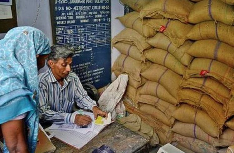 राशन कार्ड धारकों को लग सकता है बड़ा झटका, डीलरों ने सरकार के खिलाफ खोला मोर्चा