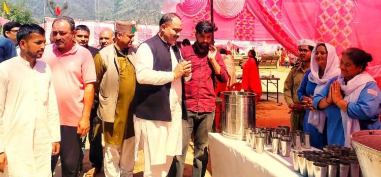 रेस्ट हॉउस बंगाणा में विधायक देवेंद्र भुट्टो ने सुनी जनसमस्याएं
