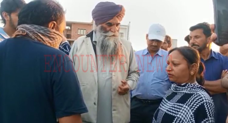 जालंधरः कॉलोनी में चल रहा था देह व्यापार, पुलिस ने 3 युवतियों सहित युवक को किया काबू, देखें वीडियो