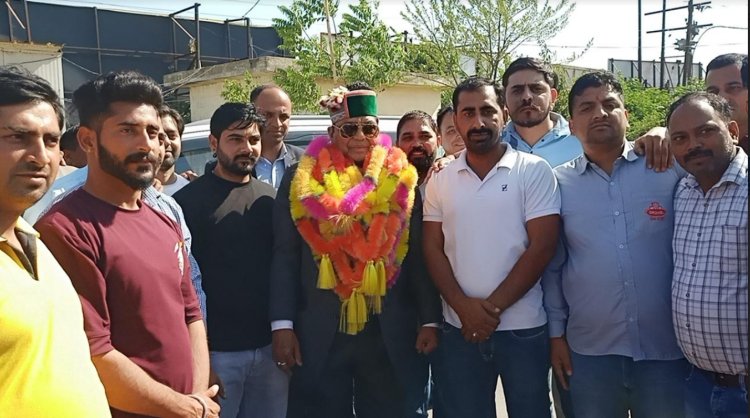 बददी पहुंचे हिमाचल प्रदेश के स्वास्थ्य मंत्री कर्नल धनी राम शांडिल