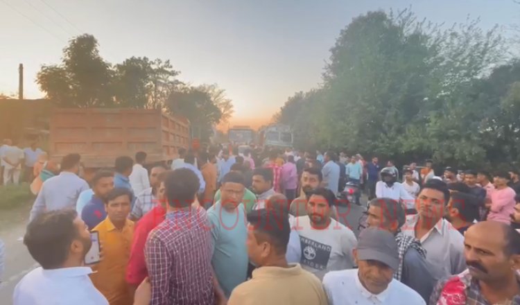 ਤਲਵਾੜਾ: ਸੜਕ ਕਿਨਾਰੇ ਸਕੂਟਰੀ ਦਾ ਟਾਇਰ ਬਦਲਦੇ ਵਿਅਕਤਿਆਂ ਨੂੰ ਟਿੱਪਰ ਨੇ ਕੁਚਲਿਆ, ਇਕ ਦੀ ਮੋਤ, ਦੇਖੋਂ ਵੀਡੀਓ 