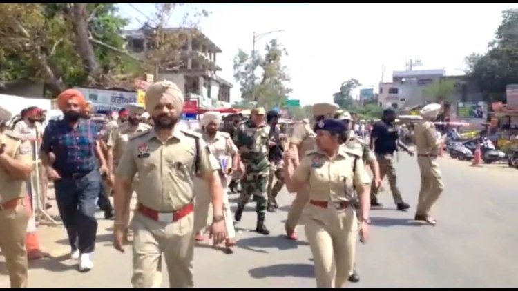 ਪੰਜਾਬ : ਵੈਸਾਖੀ ਦੇ ਮੱਦੇਨਜ਼ਰ ਸ਼ਹਿਰ ਵਿੱਚ ਕੱਢਿਆ ਗਿਆ ਫਲੈਗ ਮਾਰਚ, ਦੇਖੋ ਵੀਡਿਓ