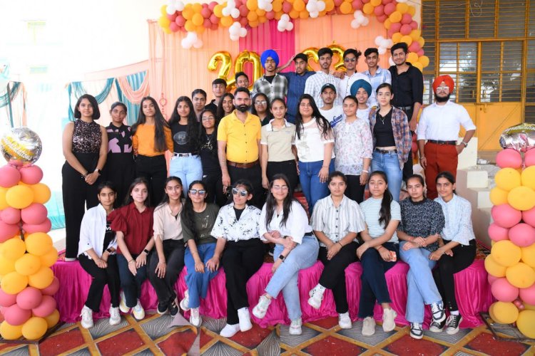 वशिष्ट पब्लिक स्कूल ऊना में फेयरवेल पार्टी का आयोजन 