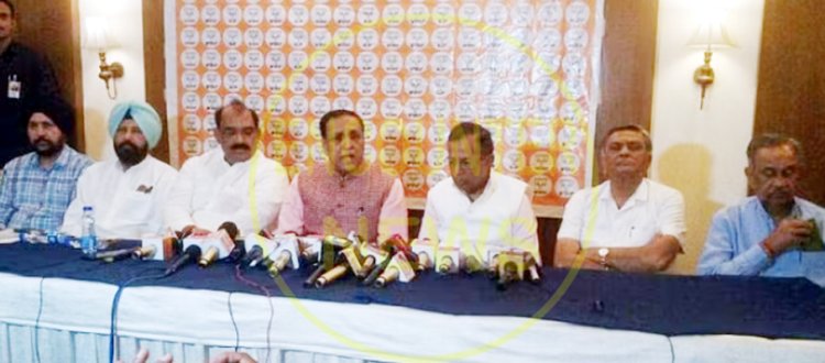 जालंधरः आप पर बरसे पूर्व सीएम विजय रुपाणी, कहा- पंजाब का लॉ एंड ऑर्डर हुआ ठप्प, देखें वीडियो