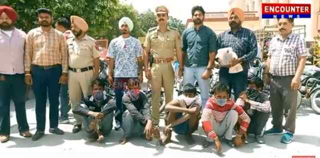 ਪੰਜਾਬ : ਲੁੱਟਾਂਂ-ਖੋਹਾਂ ਕਰਨ ਵਾਲੇ ਗਿਰੋਹ ਦੇ 6 ਮੈਂਬਰ ਗਿਰਫਤਾਰ, ਦੇਖੋ ਵੀਡਿਓ