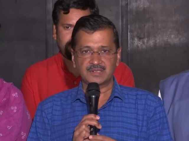 केजरीवाल से CBI ने 8 घंटे तक की पूछताछ, बाहर आते ही किए अहम खुलासे, देखें वीडियो