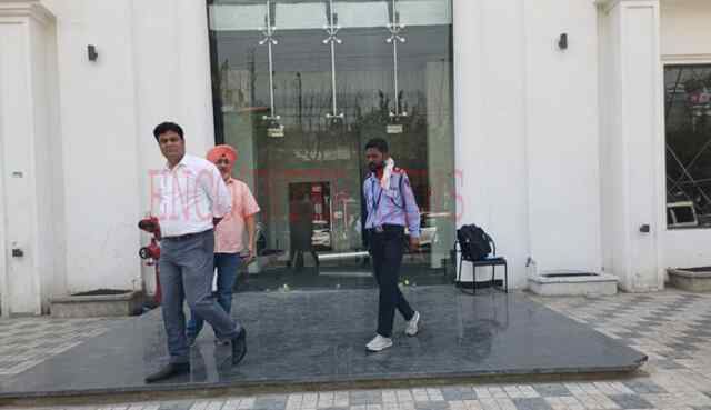 Jalandhar: Lally Infosys की बिल्डिंग सील, सही तथ्य छुपाकर गलत राजीनामा करने वाले पूर्व ATP पर लटकी तलवार..!