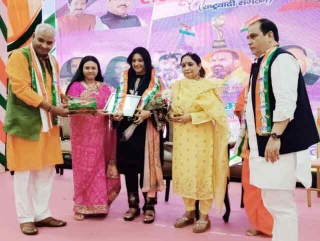 डॉ मीनू जोशी भारद्वाज को मिला वूमेन ऑफ वंडर पुरस्कार