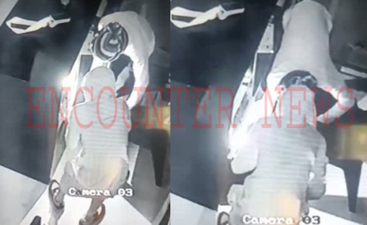 पंजाबः ठेके से मंहगी शराब और कैश लेकर चोर हुए फरार, देखें CCTV