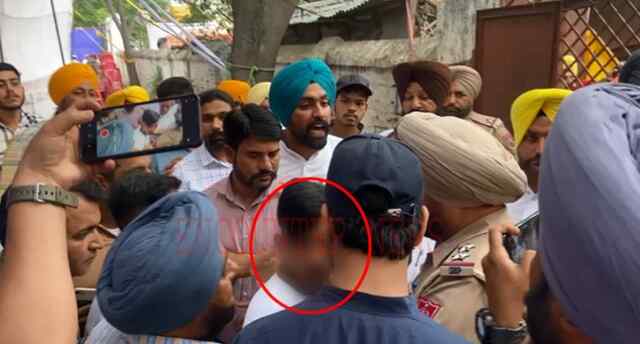 जालंधरः सीएम मान और केजरीवाल की रैली में घुसा चोर, लोगों ने किया काबू, देखें वीडियो