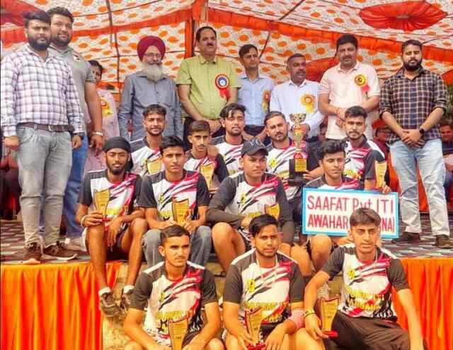 सेफ्टी आईटीआई अवाहड़ बंगाणा वनी जिला बॉलीबॉल की बिजेता टीम, 18 टीमें ले रही थी भाग
