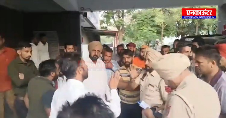 ਪੰਜਾਬ: 2 ਰੁਪਏ ਬਕਾਇਆ ਨੂੰ ਲੈ ਕੇ ਬੱਸ ਕੰਡਟਰ ਤੇ ਸਵਾਰੀ ‘ਚ ਹੋਇਆ ਝਗੜਾ, ਦੇਖੋਂ ਵੀਡਿਓ