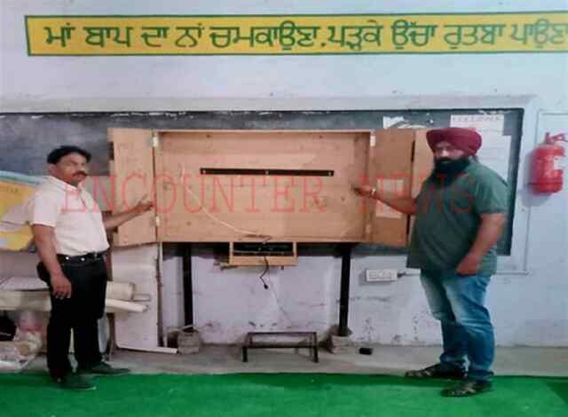 जालंधरः सरकारी स्कूल से लाखों का सामान लेकर चोर हुए फरार