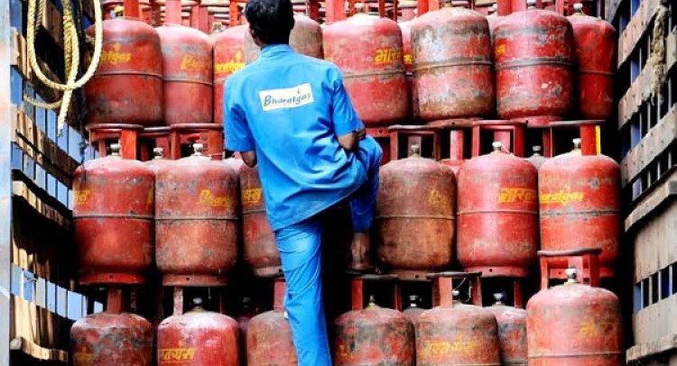 राहत: LPG सिलेंडर 171 रुपये हुआ सस्ता