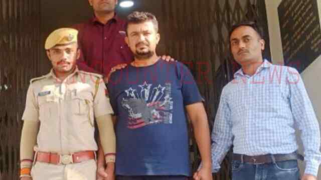 मकान मालिक ने लड़कियों के बेडरूम और बाथरूम में लगाए Spy कैमरे, ऐसे खुला राज