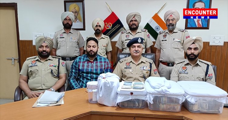 पंजाबः पुलिस ने संदिग्ध व्यक्तियों से नशा व हथियार किए बरामद, देखें वीडियो