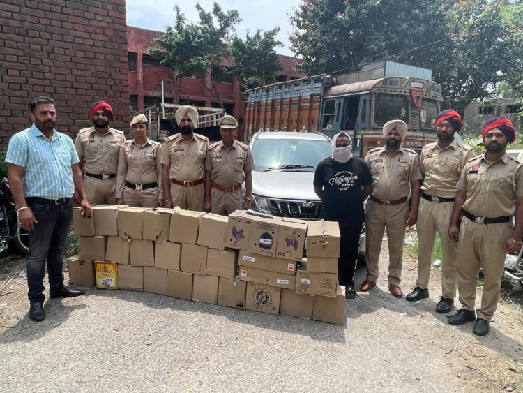 30 पेटी अवैध शराब के साथ एक गिरफ्तार