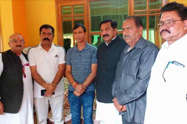 उप मुख्यमंत्री ने प्रेस क्लब ऊना के अध्यक्ष का कुशलक्षेम जाना