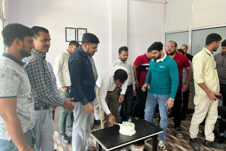यूथ इंटक ने मनाया अपना स्थापना दिवस