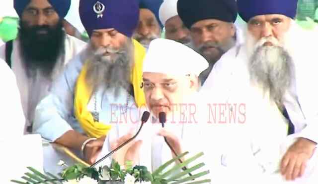 पंजाबः प्रकाश सिंह बादल की अंतिम अरदास पर श्रद्धांजलि देने पहुंचे अमित शाह, देखें Live