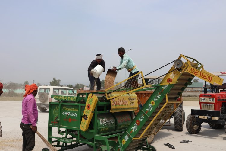 ऊना के किसान फसल खरीद केंद्रों का उठा रहे लाभ