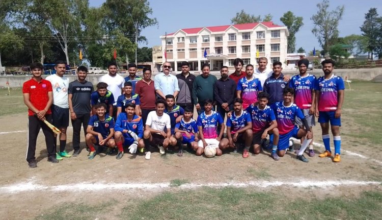 ऊना पुलिस द्वारा दो दिवसीय फुटबॉल प्रतियोगिता का आयोजन 