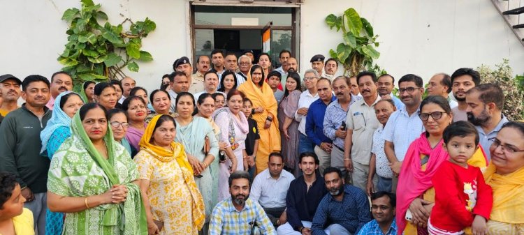 दीदी मां ऋतंभरा का बददी पहुंचने पर हिंदू संगठनों ने किया स्वागत