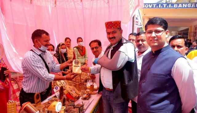 रेड क्राॅस संस्था असहाय एवं जरूरतमंद लोगों की सहायता करने के लिए हमेशा रहती है तत्पर : देवेंद्र भुट्टो