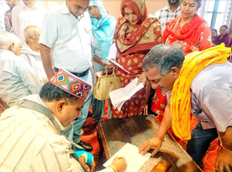 डेरा बाबा रुद्रानंद में विधायक देवेन्द्र भुट्टो ने सुनी जनसमस्याएं 