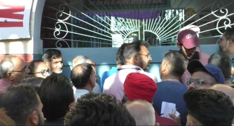 जालंधर उपचुनाव: जाने कितने प्रतिशत हुई वोटिंग, देखें वीडियो