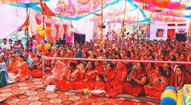 भक्त की रक्षा को भगवान कभी पीछे नहीं हटते : साध्वी ऋषि गिरी