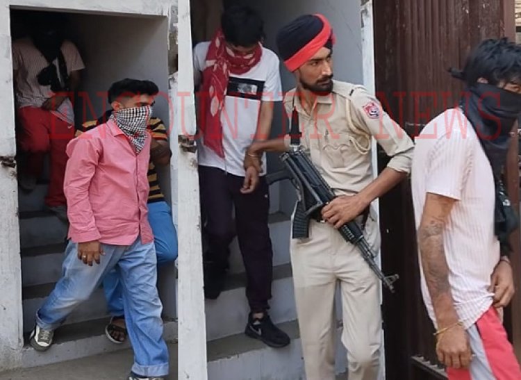जालंधरः इस इलाके में पुलिस की रेड, 8 गिरफ्तार