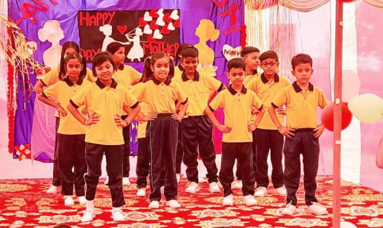 सार्थक इंडो अमेरिकन पब्लिक स्कूल पलांखवाला में मातृ दिवस की धूम