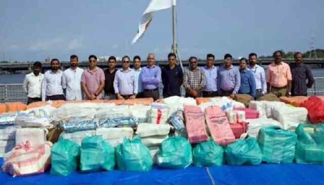 NCB और Navy की बड़ी कार्रवाई, 12,000 करोड़ की ड्रग्स बरामद