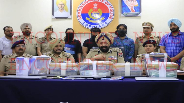 पंजाब के सबसे बड़े ऑनलाइन फ्रॉड का पर्दाफाश, करोड़ों रुपए के गहने, कैश और लग्जरी कारें बरामद