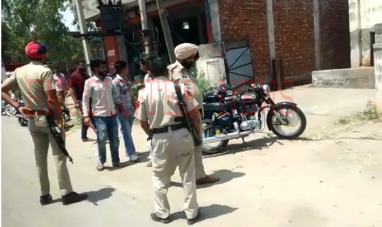 पंजाबः शिव सेना नेता पर बाइक सवार युवकों ने चलाई गोलियां, इलाके में दहशत का माहौल, देखें वीडियो