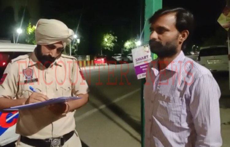 जालंधरः पॉश इलाके में जूस विक्रेता को एक्टिवा सवार लुटेरों ने बनाया निशाना, देखें वीडियो